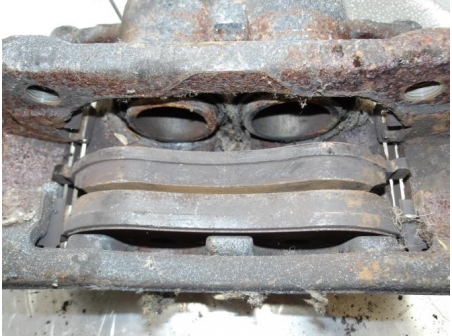 106142116-0062ae46-413f-4a23-9123-7f1c044aef05-Piece-Etrier-avant-gauche-CITROEN-JUMPY-2-16-HDI-8V-TURBO-0b1bf658a7c17568821163a6fca550a39e70f39df1a58ccc05c8334401bb8816_m.JPG