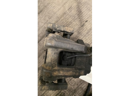 106145009-9c8502aa-b007-41e1-bbf6-83b656157ced-Piece-Etrier-arriere-droit-freinage-BMW-SERIE-1-F20-PHASE-2-4786d5bfde6e066c411e4f85e910c10594ef566f67e05a5c94e8686734315795_m.jpg