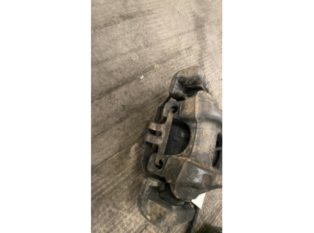 106145009-5f40ec22-c13f-4424-9c80-1559fbb69d84-Piece-Etrier-arriere-droit-freinage-BMW-SERIE-1-F20-PHASE-2-7f222f1fa5067adeb83a13275dc2f98c27c28783f586ecb741b4abccb4987a56_m.jpg