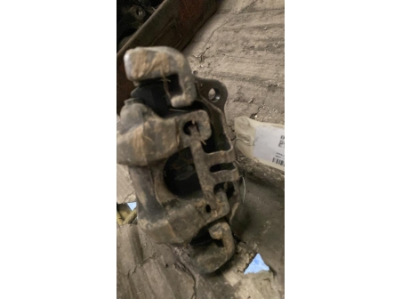 106145019-88c37231-cf73-4a7a-bae3-acae702e9e60-Piece-Etrier-arriere-gauche-freinage-BMW-SERIE-1-F20-PHASE-2-ce684df36f53d7dabf1893520a48835a355337558de7532b1b39dbbc6178c28a_m.jpg