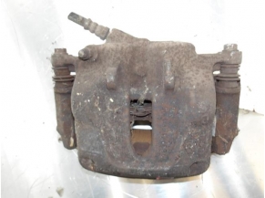 105994134-c852e680-8ce3-4829-a355-7771a774fd9d-Piece-105994134-Etrier-avant-droit-7701051808-RENAULT-TRAFIC-2-PHASE-1-25-DCI-16V-TURBO-97eba161fcee2ae56c1134553258f970258657009ec84b45e6bf547586c3a62c_m.JPG 2