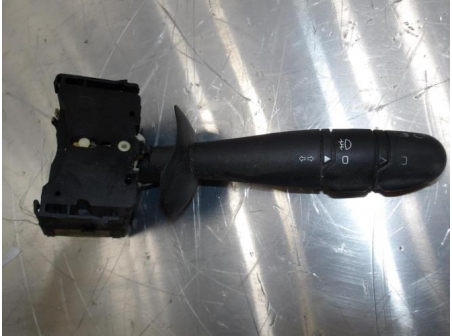 105994173-580a59b2-a511-4e8d-8c8b-8be051fb03b3-Piece-105994173-Commodo-phare-7701059356-RENAULT-TRAFIC-2-PHASE-1-25-DCI-16V-TURBO-439a70d0ff0a7b4505fa64c444c032673c81e7c7723a968d6478ed22a960580e_m.JPG