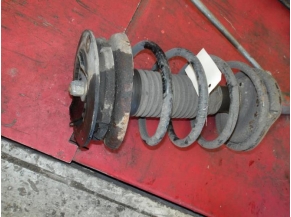 105783459-a557a377-419d-49d4-b09d-d9592e52211a-Piece-105783459-Amortisseur-avant-gauche-5202AN-PEUGEOT-607-Essence-878c56a09a03695cf7f8d3bdf12c2c1e2d1cb4313122a0d5eb0159a5f8bed11b_m.JPG 2