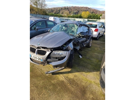 Vehicule-BMW-SERIE-3-E90-PHASE-2-2011-ff0f8639a682e9eb6fa104e9b95e3face5195650dadaeafd83d3423fab2050bd_mtn.jpg