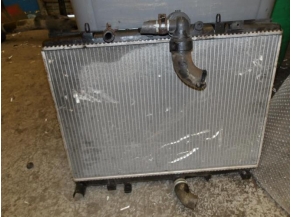 106206579-e24deb44-678e-45ea-834f-df3dc7330905-Piece-Radiateur-eau-PEUGEOT-607-d950bec37b5a4a012489a8ac3c9c7ece245e4aa20789b92660b9f337796bdcdb_m.JPG