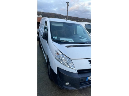 Vehicule-PEUGEOT-EXPERT-2-2008-0b8f7c14253043b8b2640e78e708c70af76637bca0d940924d99b8e82b640bff_mtn.jpg