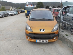 Vehicule-PEUGEOT-1007-Avant-Premiere-Dolce-1-4-2005-996bc95a53d9aa1964fc54eed83028c823df1d1730da720402194fd404198c60.JPG 2