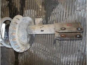 106245253-a2f9b6ed-7e6c-4761-b1a6-088320bef7f3-Piece-Amortisseur-avant-droit-PEUGEOT-EXPERT-2-16-HDI-16V-TURBO-4eb489253585bd76f570bbf820561e3095e1e3e41aa534b914caa4b00a7372a2_m.JPG 2