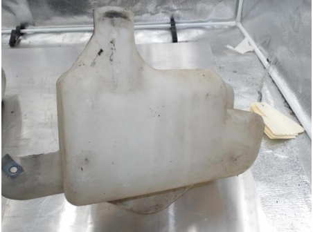 106247420-1da7cbd6-9dfc-4adb-b838-9adeeddf0a95-Piece-106247420-Vase-de-lave-glace-PEUGEOT-EXPERT-2-16-HDI-16V-TURBO-5cc42b16eeeeb35b4293791d57af3a75b6a191f2bee07fc455f89d837993c3e6_m.JPG