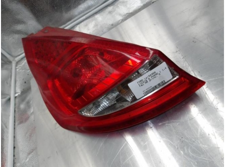 105794782-2b15ab38-126a-4bf1-bb6e-9a2bf3d9fea6-Piece-105794782-Feu-arriere-principal-gauche-1709553-FORD-FIESTA-6-PHASE-1-14-TDCI-8V-TURBO-8b02bd1eec669446b5f90aabd64a0f9859e88b15e528a2a631f272e23b29512a_m.JPG