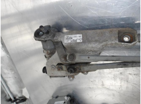 105795283-e413d5a5-a758-428e-9be0-66fb422433a5-Piece-105795283-Moteur-essuie-glace-avant-1698869-FORD-FIESTA-6-PHASE-1-14-TDCI-8V-TURBO-ec9297872c6a31031c710506da452e43633ff0664e6ba4989f85f018473096af_m.JPG