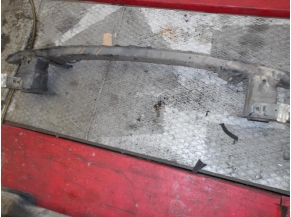 106261494-e071879b-a54b-4c16-bac7-4e3d92d691b2-Piece-106261494-Renfort-pare-choc-avant-FORD-FIESTA-6-PHASE-1-14-TDCI-8V-TURBO-705f722a1c12c6f395e08a10758379a23b46d2421be9b4a1959bc640945e8fcd_m.JPG