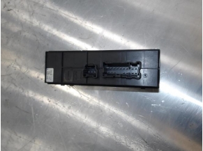 105661368-d7bd8f6c-5411-4df8-9d80-ec45bd1b2b5a-Piece-105661368-Interrupteur-de-leve-vitre-avant-gauche-254011KA0D-NISSAN-JUKE-1-PHASE-1-15-DCI-8V-TURBO-e8d00d21c7fd65246ca0a68eb31d6bd923c231a629841e0c25dea3ab9941a21b_m.JPG 2