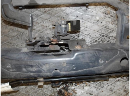 105661362-6786594c-6dbe-4a11-b05c-6e2f97c96a60-Piece-105661362-Traverse-superieure-F2511BA6AA-NISSAN-JUKE-1-PHASE-1-15-DCI-8V-TURBO-9d2123b4ff0376108be8facf828dee0d573a50db02f25f324f4f732a3dd1d9ca_m.JPG