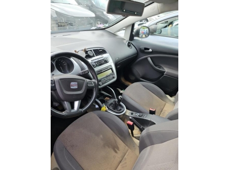 Vehicule-SEAT-ALTEA%20XL%20PHASE%202-2010-fe4be93def0ec9c3c2b22dbafe83e0262de7e1d0e7613da2b2de772d916f8583_m.jpg