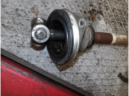 106325935-f9c2c83b-3df3-49b4-982b-8d518a65f1ca-Piece-106325935-Cardan-gauche-RENAULT-MASTER-2-Diesel-6997a8303b1ac22c806d7c5b30313dbc3d9ea95bbf6188d499e552f8b6540b31_m.JPG