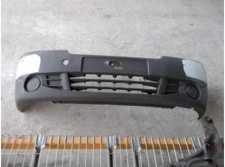 106374258-76295a2b-ba25-40a4-8bed-28f9d51a0b05-Piece-Pare-choc-avant-RENAULT-d0f008225d64a74b093f04f7686a4c0a3e6768b209aad3a03fbb1a3030643497_m.jpg