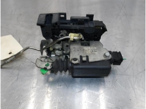 105886505-9373b00b-796c-4bab-8d54-8b368c6415a3-Piece-105886505-Serrure-avant-gauche-8200735227-DACIA-DUSTER-1-PHASE-1-15-DCI-8V-TURBO-e340eb8b8e83f4f4e5cee277ff4be0e89329a8872eabaada8aa20c2390d7feb0_m.JPG 2