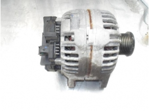 106416550-82461e47-ed48-4386-b3ee-328b29e18dca-Piece-106416550-Alternateur-RENAULT-TRAFIC-2-c760669d9400a2dec1da11bc7a29b2527672f8b72835fc1b5eb3aa1756cf9f86_m.JPG