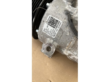 106442026-6a53a95b-b43c-413b-b7df-11af1f71fe06-Piece-Compresseur-clim-HYUNDAI-c73a438b963436a8355fdccc05d1485bc8fb058408ceadaeb8a573a48b22524c_m.jpg