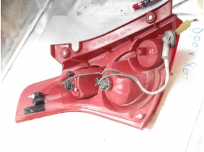 106457487-060323b9-e57d-4d64-8e9e-fdad3ce03691-Piece-Feu-arriere-principal-droit-SUZUKI-adf76930a9d90d409bf600c20d5a43d0fa76644073d67de49ed0b064f4189168_m.JPG 2