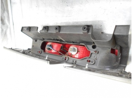 106467822-5ebc5bcb-ebd3-4c69-a677-36e1401885e5-Piece-Feu-arriere-principal-droit-RENAULT-TRAFIC-2-6a6f83d93695ff5354b658c1a72b6a37dc869aa8ac0e03c0080b9540a3f61a70_m.JPG
