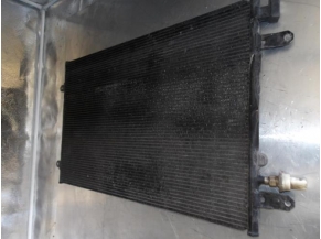 105667618-6e1b86aa-fd83-40e0-92c6-8cc10b4f3841-Piece-105667618-Radiateur-clim-4F0260403P-AUDI-A6-3-PHASE-1-30-TDI-24V-V6-TURBO-QUATTRO-4X4-0ddef6ac593478e42f82079560a9a0289353a5ff61c1f285b861531605b490bb_m.JPG