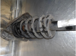 105667688-2f0ca51f-af5d-475b-bb47-5fce1443d1ce-Piece-105667688-Amortisseur-avant-droit-4F0413031AM-AUDI-A6-3-PHASE-1-30-TDI-24V-V6-TURBO-QUATTRO-4X4-40b8c208881c5dc24e40260063355456e4262b51e1f142ecb495ca6057990aa8_m.JPG 2