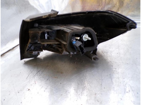 106137240-35f5ccf6-86aa-4cc2-b894-0b5ae85aded4-Piece-106137240-Feu-arriere-principal-gauche-9829317980-OPEL-CORSA-F-12i-12V-TURBO-d86b257dc7f71d12cc90d876e9ddbd8314fb287b91f457794a9e0e4e668cc912_m.JPG