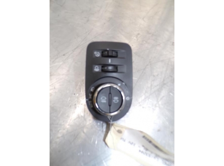 106137245-68c9e12d-65c5-4f0e-87cb-08373f105c0b-Piece-106137245-Commodo-phare-98320466YX-OPEL-CORSA-F-12i-12V-TURBO-53c72039077e455098f17d5456981f78c52d65f075ccdccbc43496fa7b452985_m.JPG