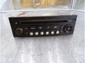 106592712-06ecde43-8898-45a5-85fe-db5c38d1cfbc-Piece-Autoradio-dorigine-PEUGEOT-207-PHASE-1-CABRIOLET-16i-16V-6155e8b6007104e76b445bfc6c145363f4bc05cda205ad39836e243f9fb76af0_m.JPG