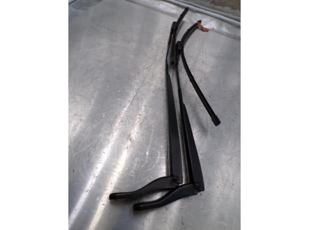 106613549-9a052cab-5e5c-4702-8767-7bf36f703926-Piece-Bras-essuie-glace-avant-OPEL-d14b9e478d77fedd9dc2296f37d3a0b4f3b438bee94781cb1f416bd94c0cb8e1_m.JPG