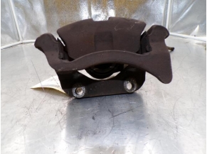 106133982-626e7735-112f-4b32-8594-241dfaec5474-Piece-106133982-Etrier-avant-gauche-7701201769-RENAULT-TWINGO-2-PHASE-1-15-DCI-8V-TURBO-f23103dd00370bf2927e36e5cb745819113979bb940128b8db963ce13ba631ef_m.JPG 2