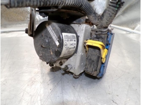 106134025-86d739fa-305a-40b0-97d3-7db632f0f9e2-Piece-106134025-Bloc-ABS-8201044236-RENAULT-TWINGO-2-PHASE-1-15-DCI-8V-TURBO-0af218e947a1bd05489d15321e99ac5f8caf9a41b2ba1c15a026ccca9c0f425d_m.JPG 2