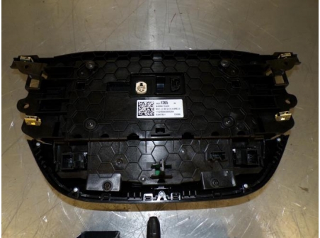 106644885-02f03b01-4523-46cf-8b2a-0280163e80cc-Piece-Autoradio-dorigine-OPEL-CORSA-F-12i-12V-TURBO-0bd62e34ad3e0fb7c9fe04277a9753959a797ae98a1e9002ab469a374c6abcf0_m.JPG