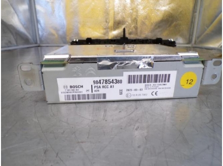 106644885-8eba6104-7d58-4d36-925b-05b941e61001-Piece-Autoradio-dorigine-OPEL-CORSA-F-12i-12V-TURBO-25e3f1d8d4f5d7e3a69942a25ca96337763a192555d2caaf83f5f5d2c05b4cce_m.JPG