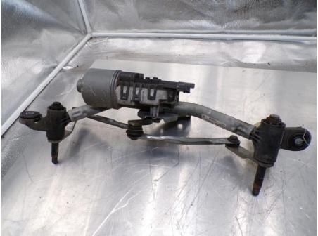 106133986-fa33810d-e97f-474f-97aa-6329f59e6499-Piece-106133986-Moteur-essuie-glace-avant-7701064031-RENAULT-TWINGO-2-PHASE-1-15-DCI-8V-TURBO-24624167c2a780fbec427d433814e3753f3eb297b54542275acc2139794e76e0_m.JPG
