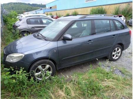 Vehicule-SKODA-FABIA-2-PHASE-1-BREAK-2009-cee5a26d580a469991c5c69cc1d502c74a5d29cb6d05fccca1885505cfa8794d_mtn.jpg