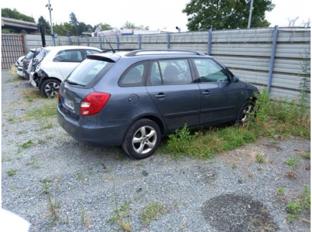 Vehicule-SKODA-FABIA-2-PHASE-1-BREAK-2009-96f3ed9ec2fa23c05101f39637c8b8280b33395b466da7b60ecd63513037b4e0_mtn.jpg