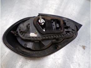 106138994-8a5fd399-1ed9-4b62-a447-2f05c3796149-Piece-106138994-Feu-arriere-principal-droit-815510H070-TOYOTA-AYGO-1-PHASE-2-10i-12V-2a425970df5d67114a6e3fad483884f6a3f5d05a99f3634096bac6c3046dbbd7_m.JPG 2