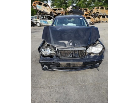 Vehicule-MERCEDES-CLASSE%20C%20203%20PHASE%202-2005-515b2424e672f4af7afc5f66fc7a21570b983beb9eddd44c0b950844ae3eb90e_m.jpg