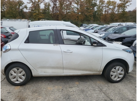 Vehicule-RENAULT-ZOE%201-2016-3eee2100c2c108d5f505a80a72268e273682c6c0d6fb9b7a3dec608893715be8_o.jpg
