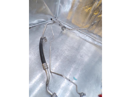 106727916-f33f3510-d8f7-459a-b84e-4d88a8dbce55-Piece-Tuyau-de-climatisation-NISSAN-9c6d3680d41ab9a759f76fa47f012041da0649d78af0c657cf57ad0afce161eb_m.JPG