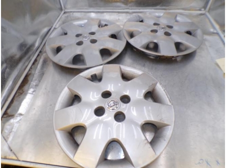 106854542-a044401b-70da-42ae-9e22-1b6c8b9269db-Piece-Enjoliveur-NISSAN-MICRA-4-PHASE-2-12i-12V-0bab45b06fd1250fd4c2fd9ffe1edd119fdc295db85cb96639f35452059c05f7_m.JPG