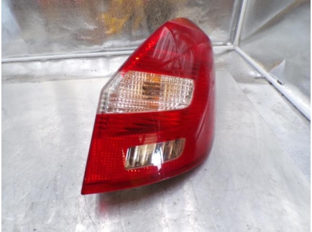 106863545-2ceed44a-f023-4756-b928-9b2db199804a-Piece-Feu-arriere-principal-droit-SKODA-FABIA-2-PHASE-1-BREAK-14-TDI-6V-TURBO-720f3e7f5fd7a3d21257a5edbecfb58af00fc90c71a11e51b3ad89922d275e15_m.JPG