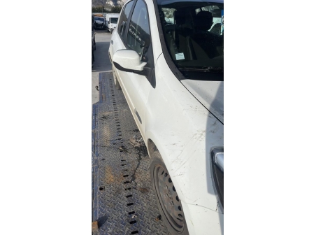 Vehicule-RENAULT-CLIO%203%20PHASE%202-2011-4c3bbb644cb30d4641805878c01fbb6bb71bdc3d144abc923b88acfce1f546c5_m.jpg