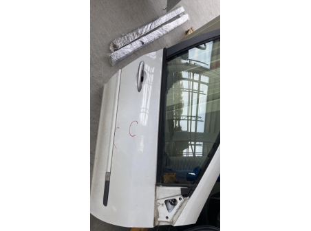 106926829-40d3bd9b-df66-419e-b12d-125a67d9c789-Piece-Porte-avant-droit-7751479113-RENAULT-CLIO-3-PHASE-2-a7e67e29b4f40b9e151c81c1b624bd69f0d4e6c29ac2f4084ea2b2136e5ed6f4_m.jpg