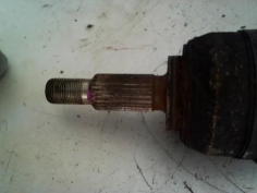 Piece-Cardan-gauche-(transmission)-8200198016-RENAULT-MEGANE-II-PHASE-2-Diesel-88266fb7b693990dbe5ab3625c159b97239376a28c37d761a3a667968f54791d.jpg 2