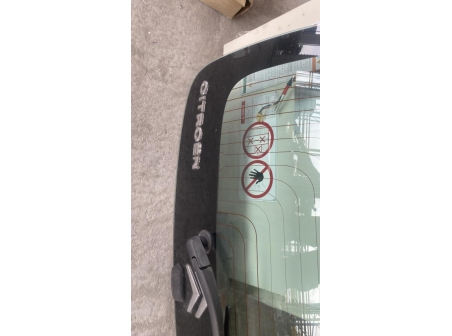 106939342-0dc4f20b-f1df-4d58-b17a-56454e016160-Hayon-arriere-CITROEN-C1-1-PHASE-1-1ce89812b11b90a9c24e625e384e6c38de0d9b30edb24382cbcd50dca365c31a_m.jpg