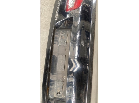 106939959-aa2ea3d5-bd61-4cd0-a204-8e31cd13339b-Hayon-arriere-860694-CITROEN-C5-2-1bde64f3eb44223d938f75b479f7ca5807359c6e5b00b13fc417378693ec7360_m.jpg